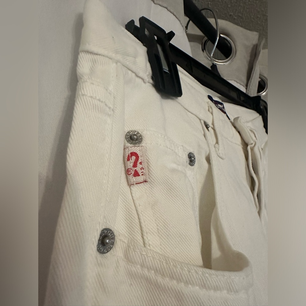 Vintage Women’s White High Waisted Straight Leg Jeans